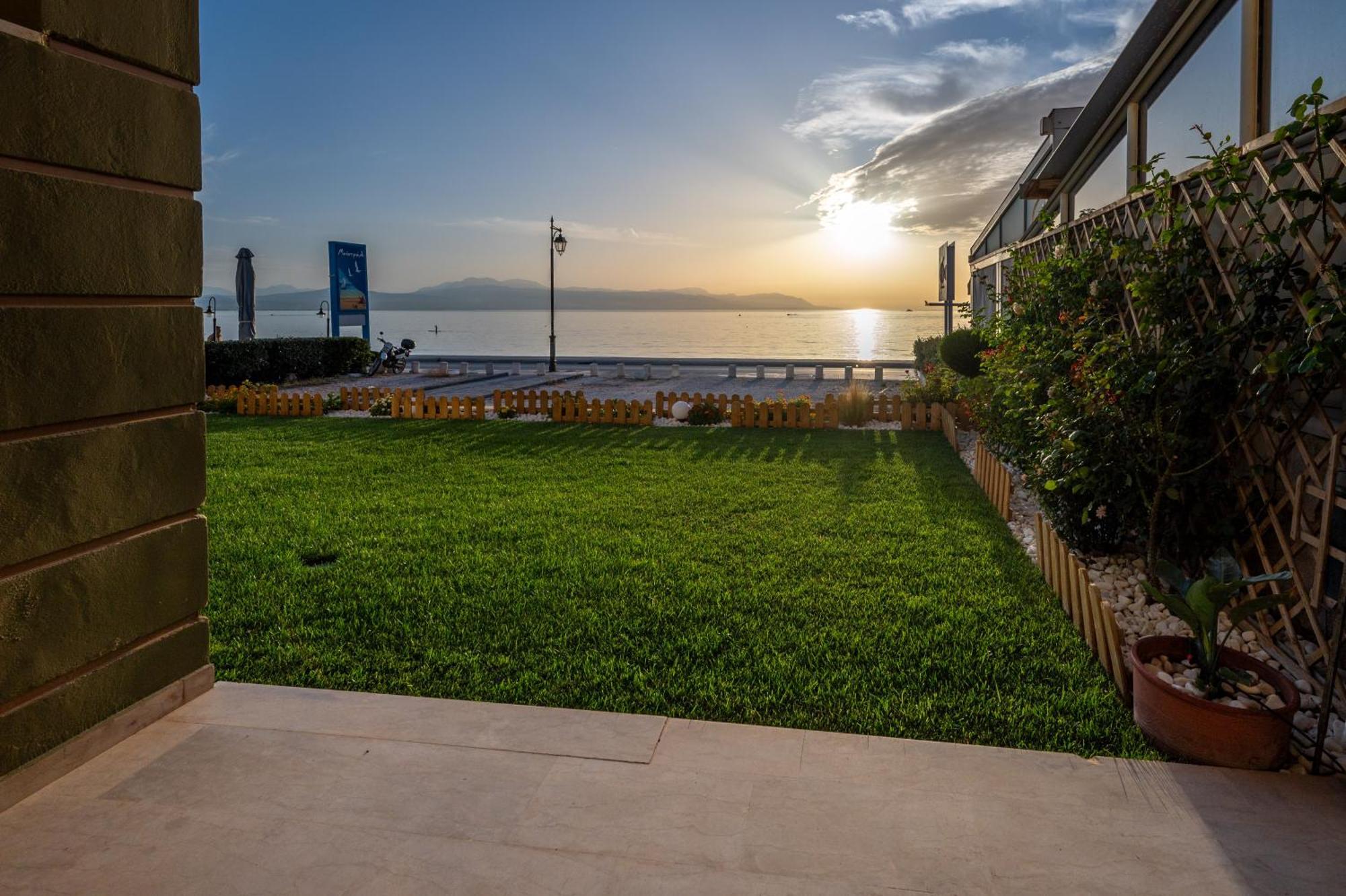 Loutraki Sea Sunset Daire Dış mekan fotoğraf